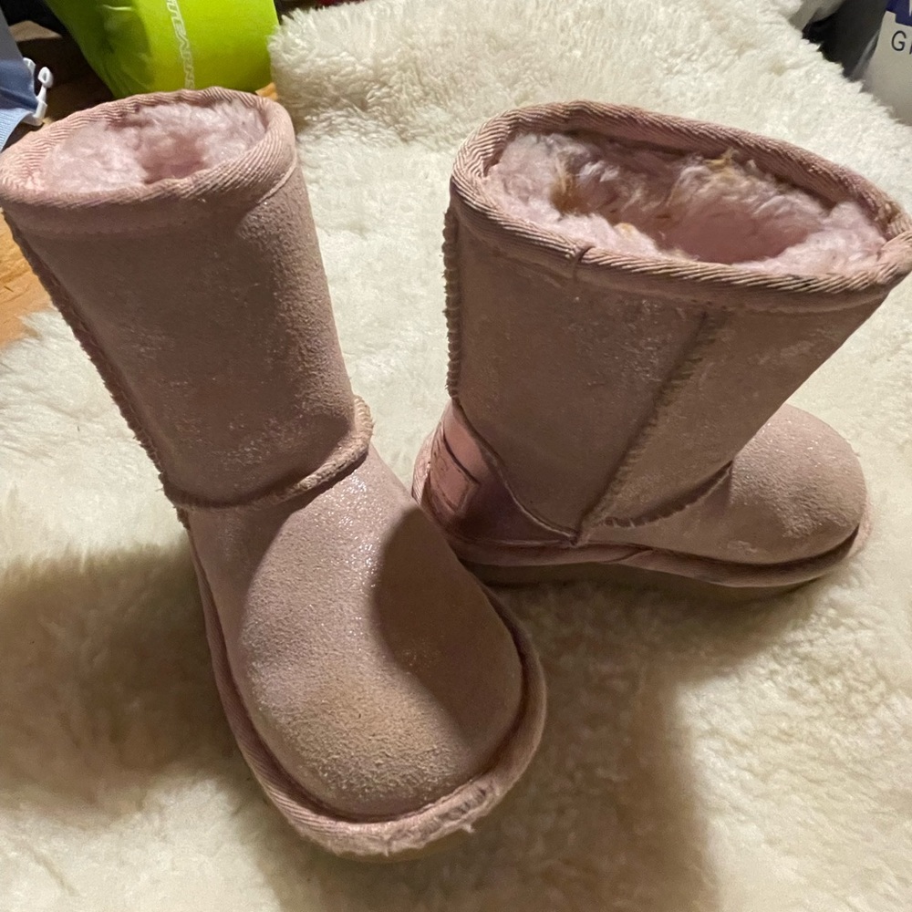 Pink Uggs